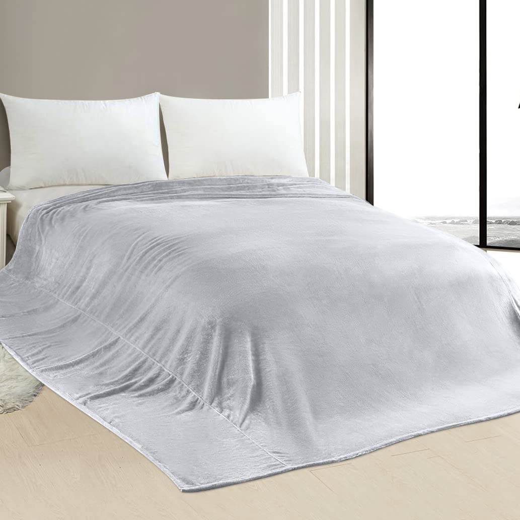 Edenleaf Oversized Blanket 120x120 Inches, Giant Huge Companion for Bed, Sofa, Travel and Camping, Extra Large Big Soft Blanket Fits The Whole Family and Outdoor Campaign, Light Grey
