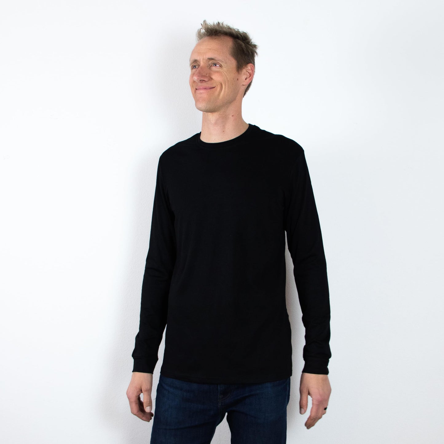 Men's Tall Slim-Fit Long Sleeve Crewneck T-Shirt, Super Soft Poly Blend Long Tee (Tall, Small, Black)