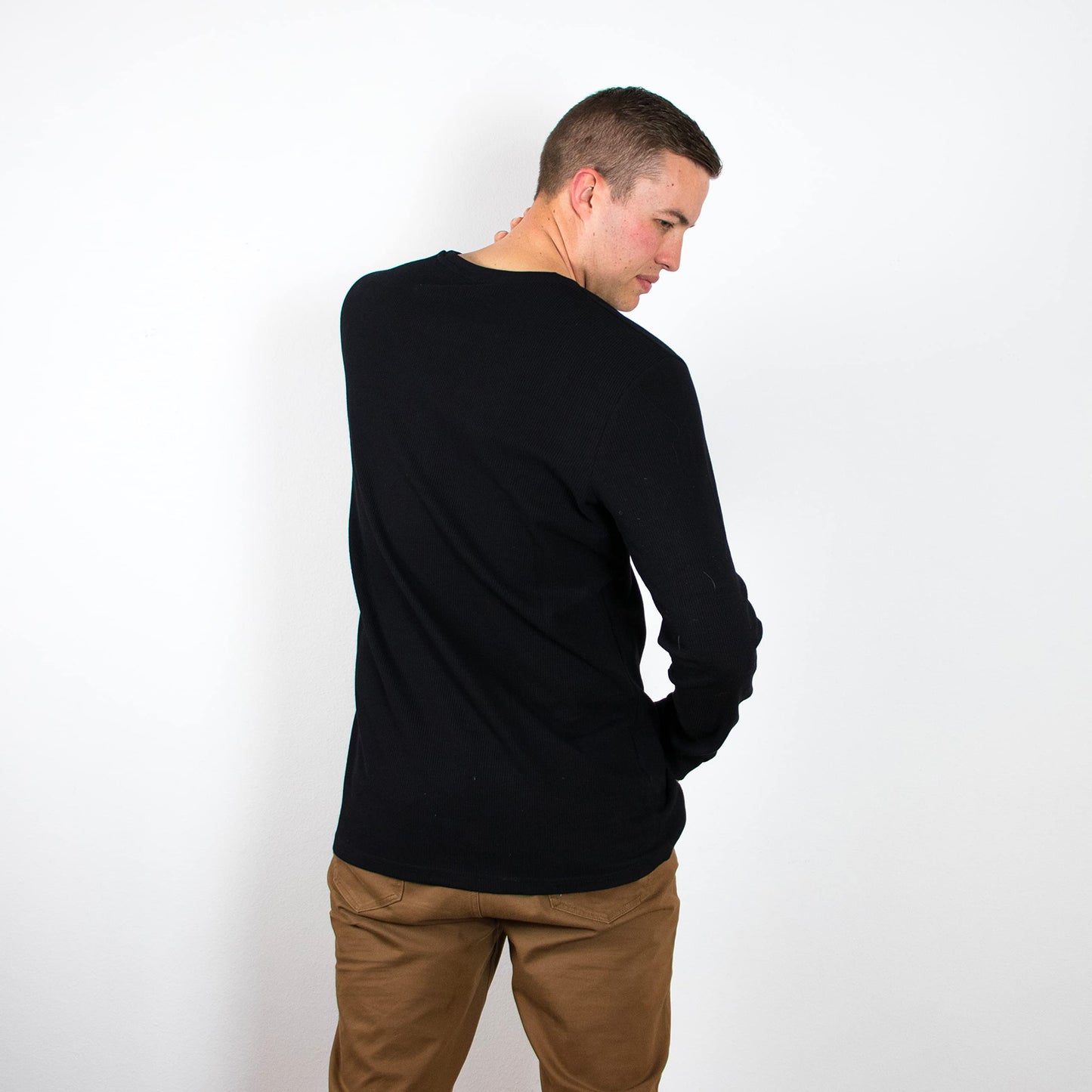 Men's Tall Slim-Fit Long Sleeve Crewneck T-Shirt, Super Soft Poly Blend Long Tee (Tall, Small, Black)