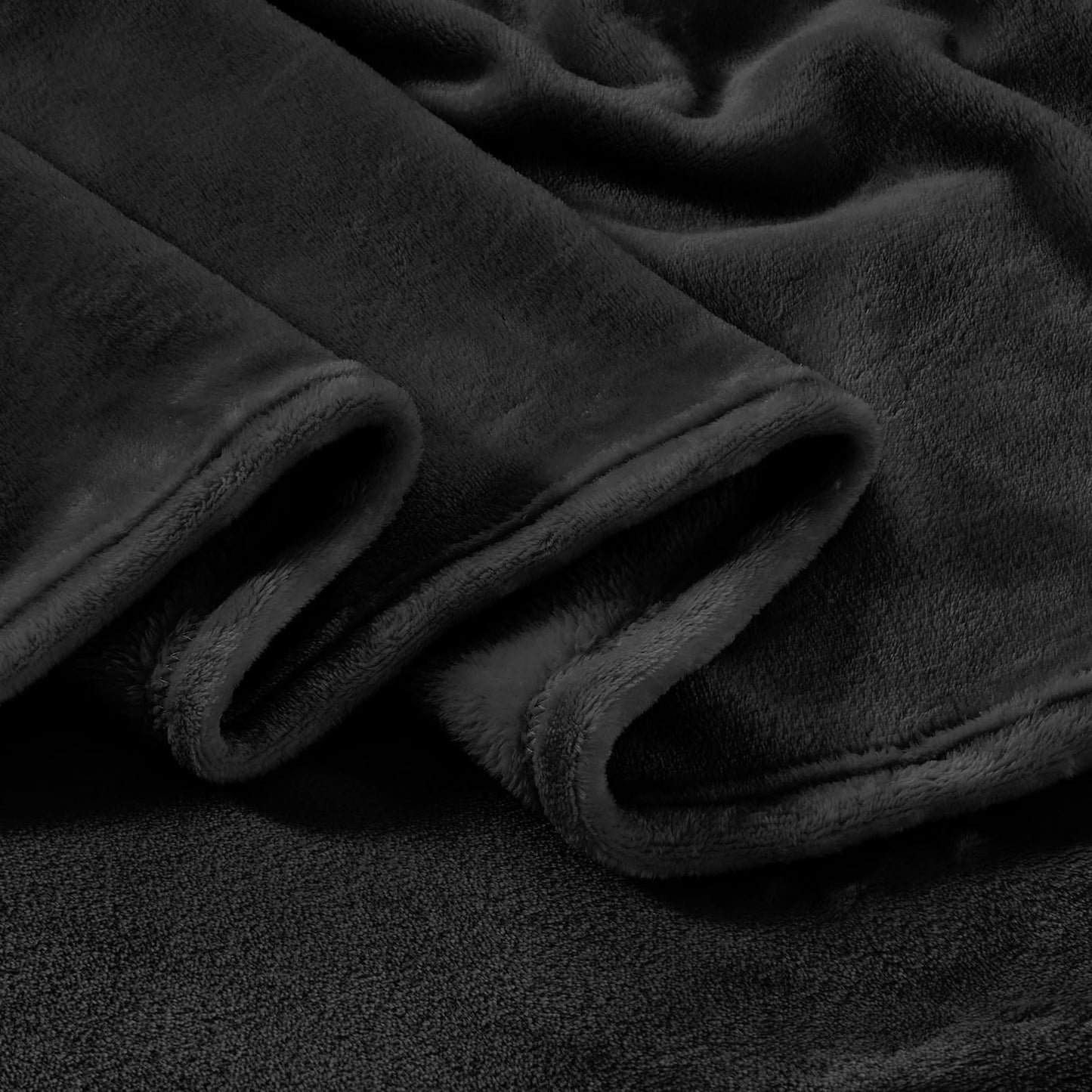 Edenleaf Big Oversized Soft Blanket, Giant Fleece Companion 120x120, California King Warm Blanket for Whole Family, Bed, Sofa, Couch, Travel, Camping 120x120 Black