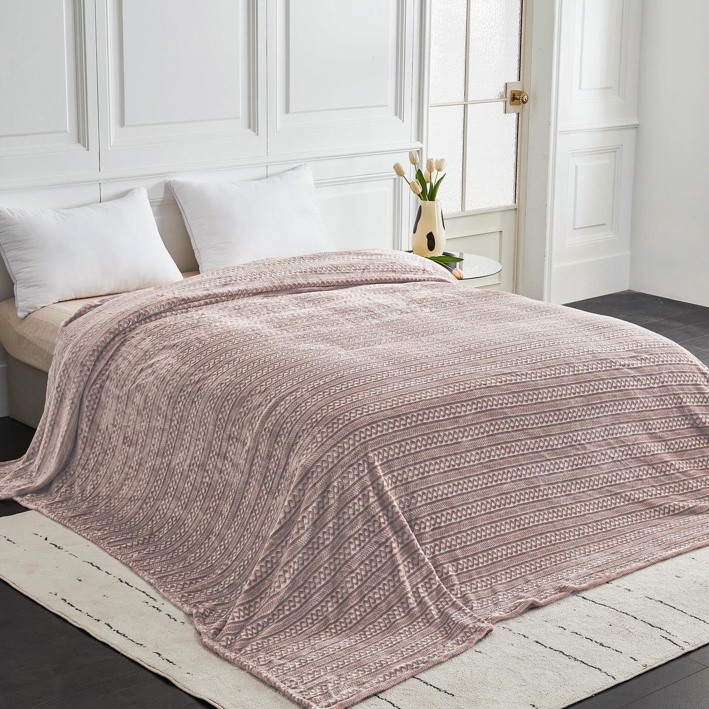 Serenhom Soft Cozy 120x120 Inches Seamless Oversized King Fleece Blanket, 3D Jacquard Decorative Giant 10'x10' California King Blanket Extra Large for Bed, Sofa, Couch, Travel, Travel, Taupe Chain