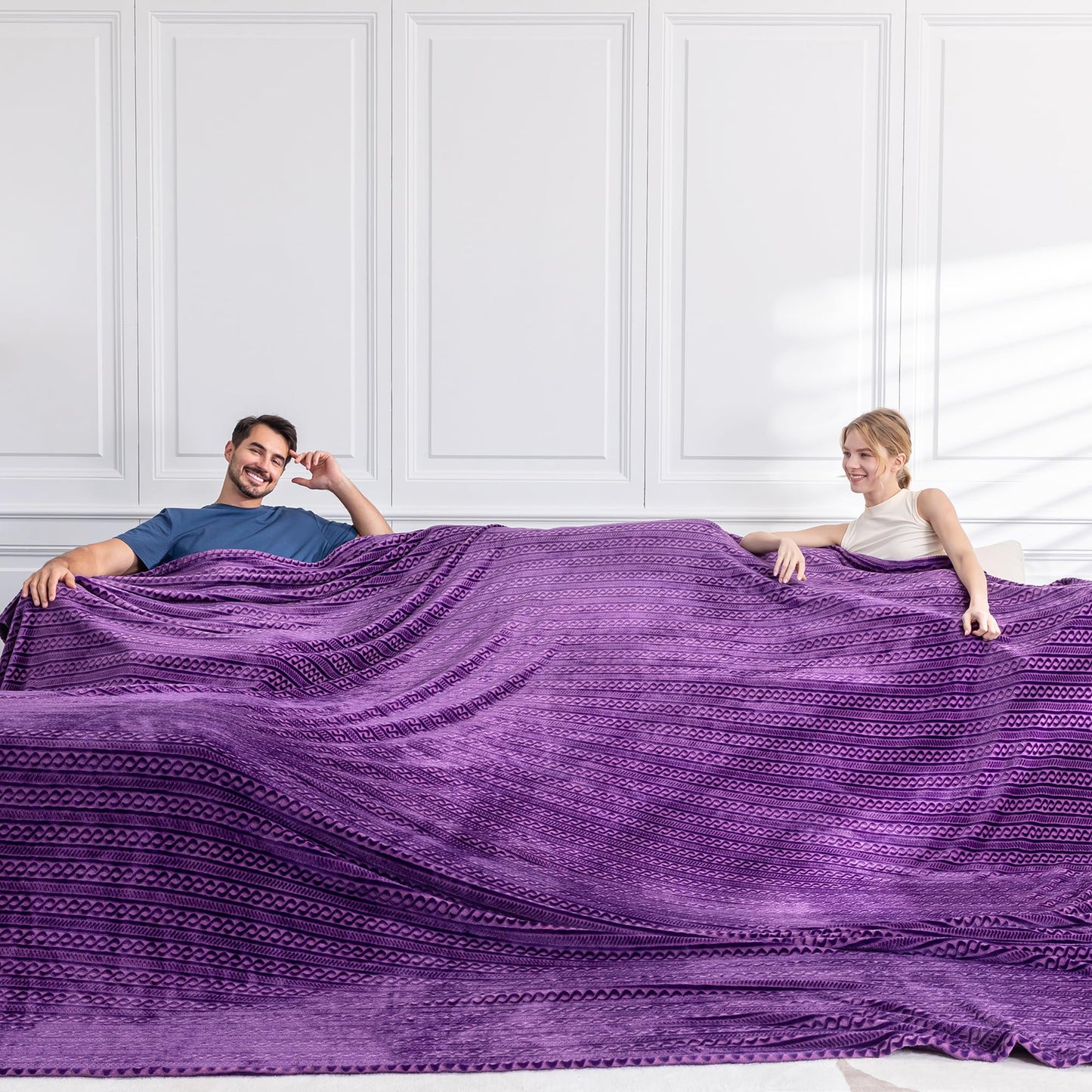 Serenhom Soft Cozy 120x120 Inches Seamless Oversized King Fleece Blanket, 3D Jacquard Decorative Giant 10'x10' California King Blanket Extra Large for Bed, Sofa, Couch, Travel, Travel, Pueple Chain