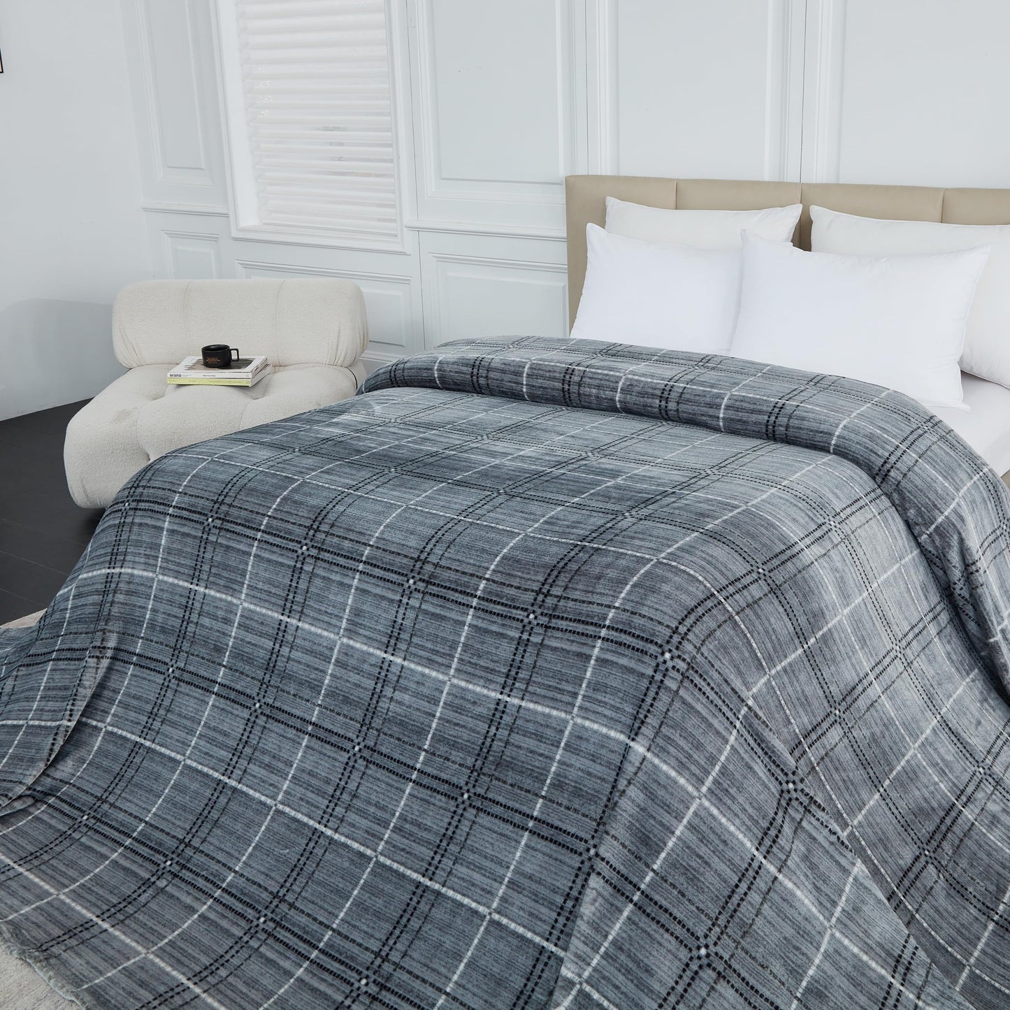 Serenhom Soft Cozy 120x120 Inches Seamless Oversized King Fleece Blanket, Line Pattern Giant Huge, Extra Large 10'x10' California King Blanket for Sofa, Family, Travel, Line Dark Grey