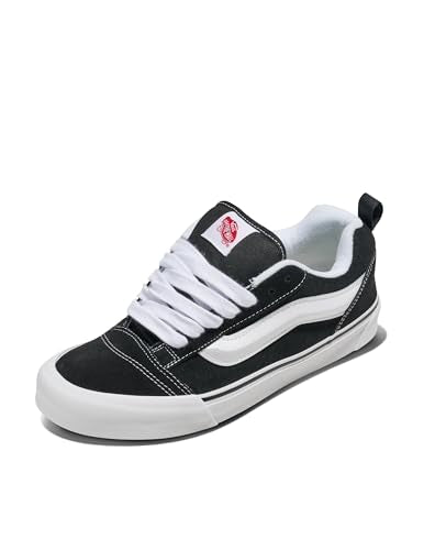 Black/True White