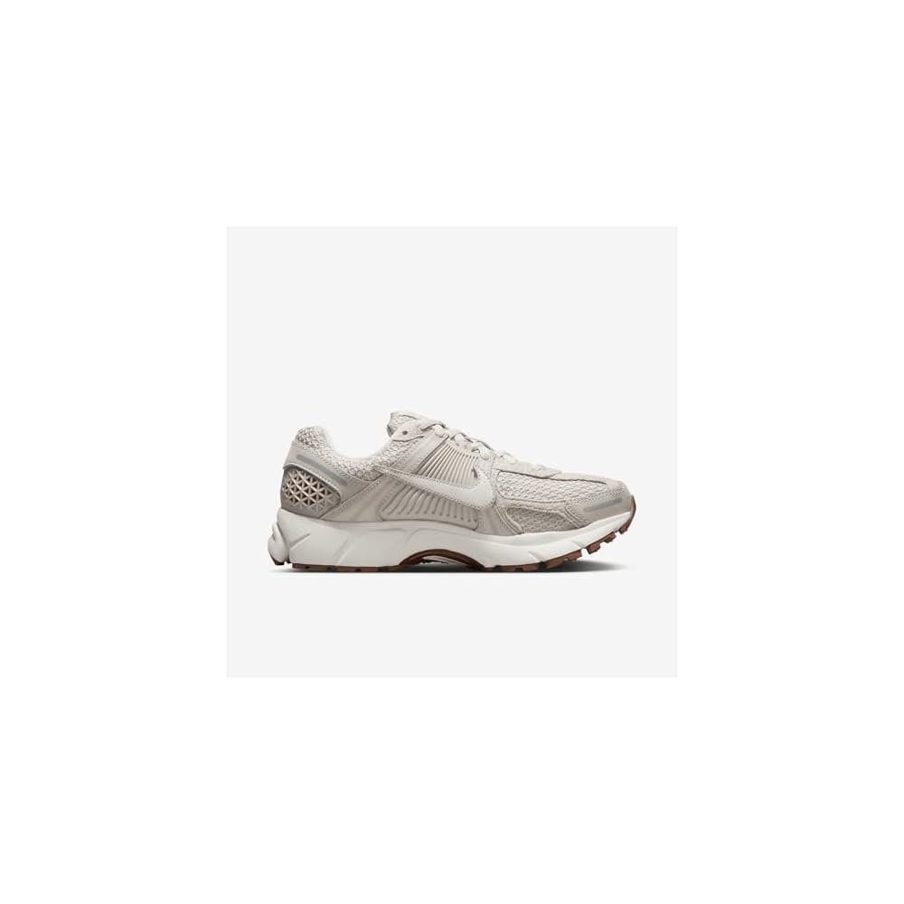 Light Orewood Brown/Metallic Silver/Gum Medium...