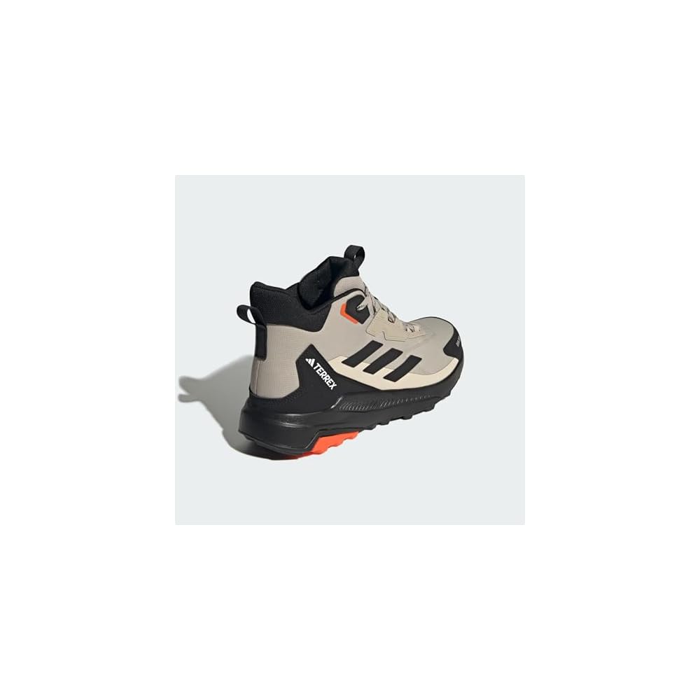 Wonder Beige Core Black Orange