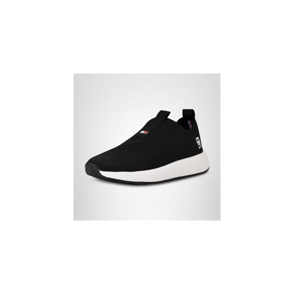 Black/White 001