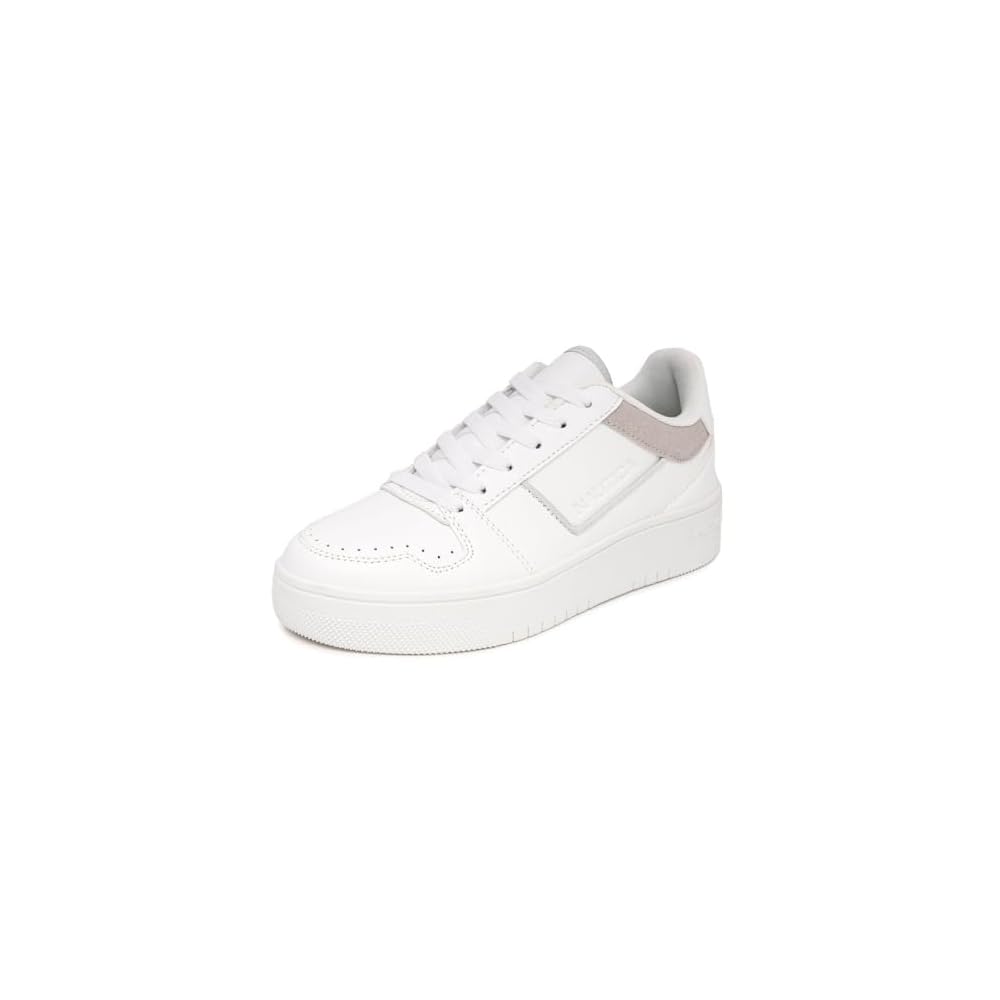 White-larissa