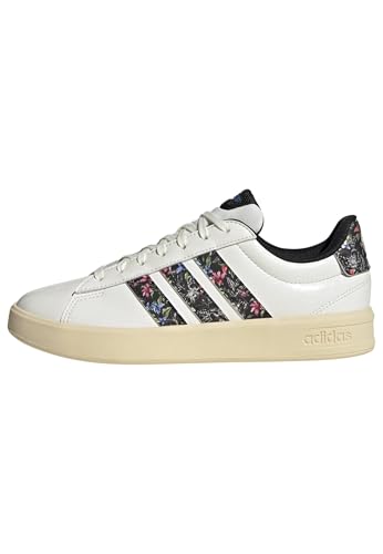 Off White/Black/Warm Vanilla