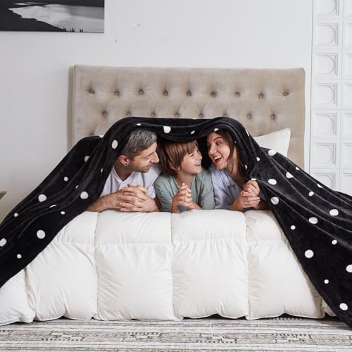 Black/White Dots