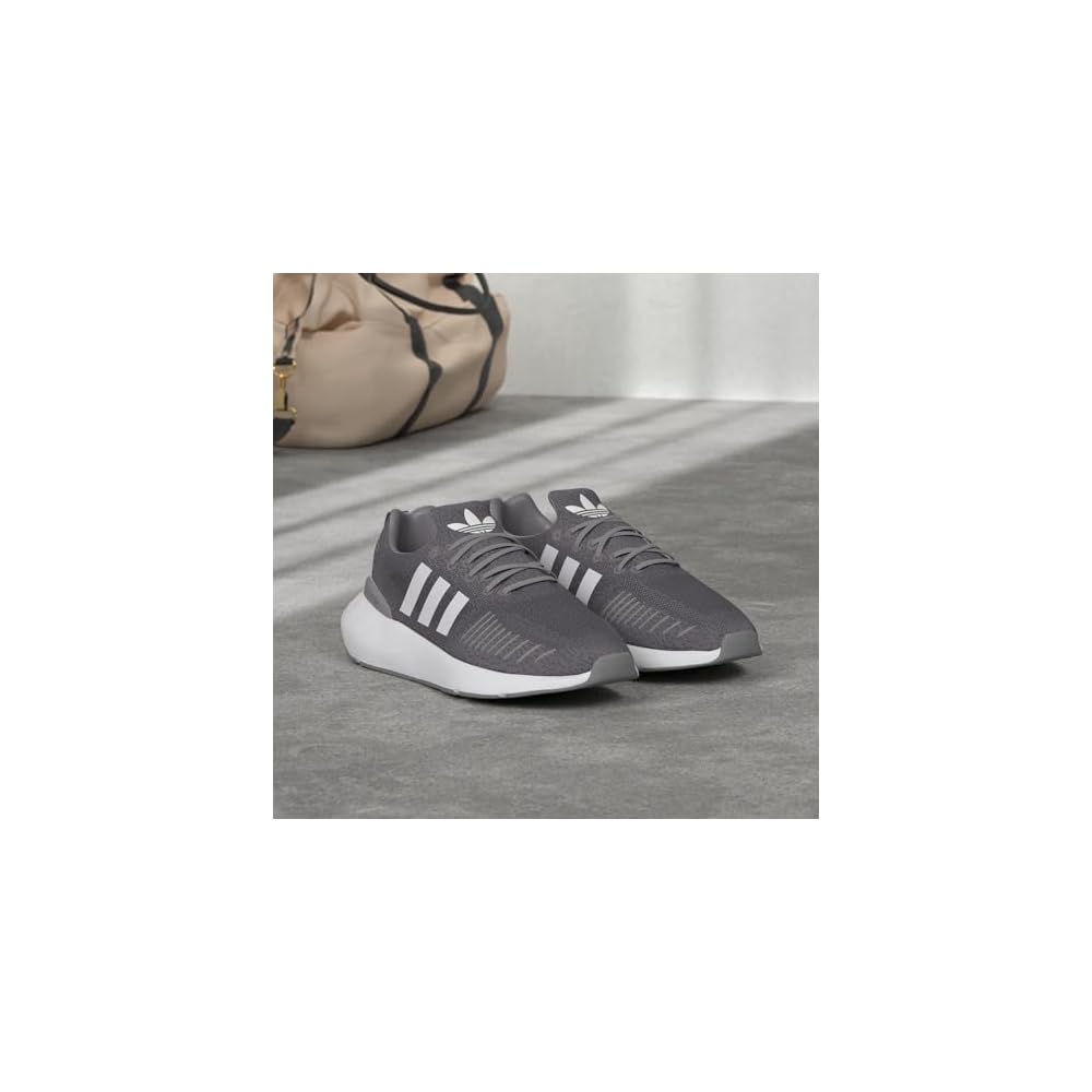 Grey/White/Grey