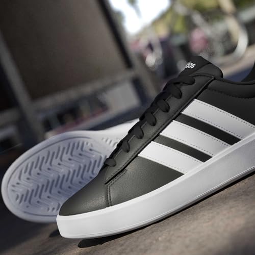 Black/White/White