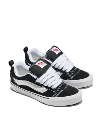 Black/True White