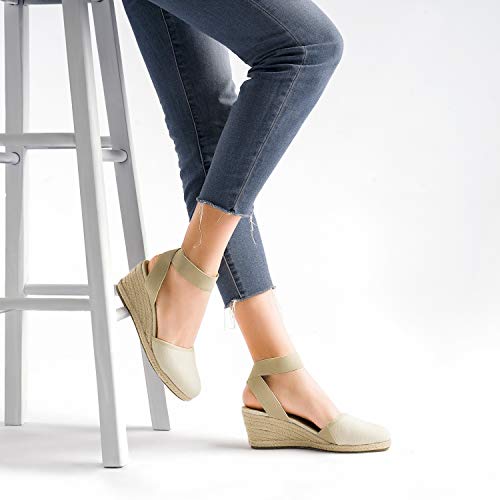 Beige/White