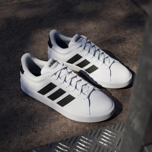White/Black/White