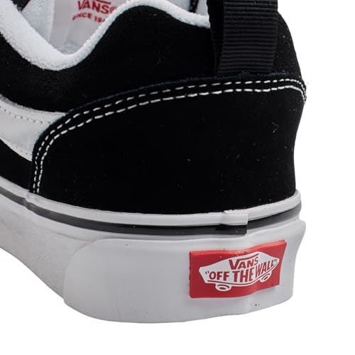Black/True White