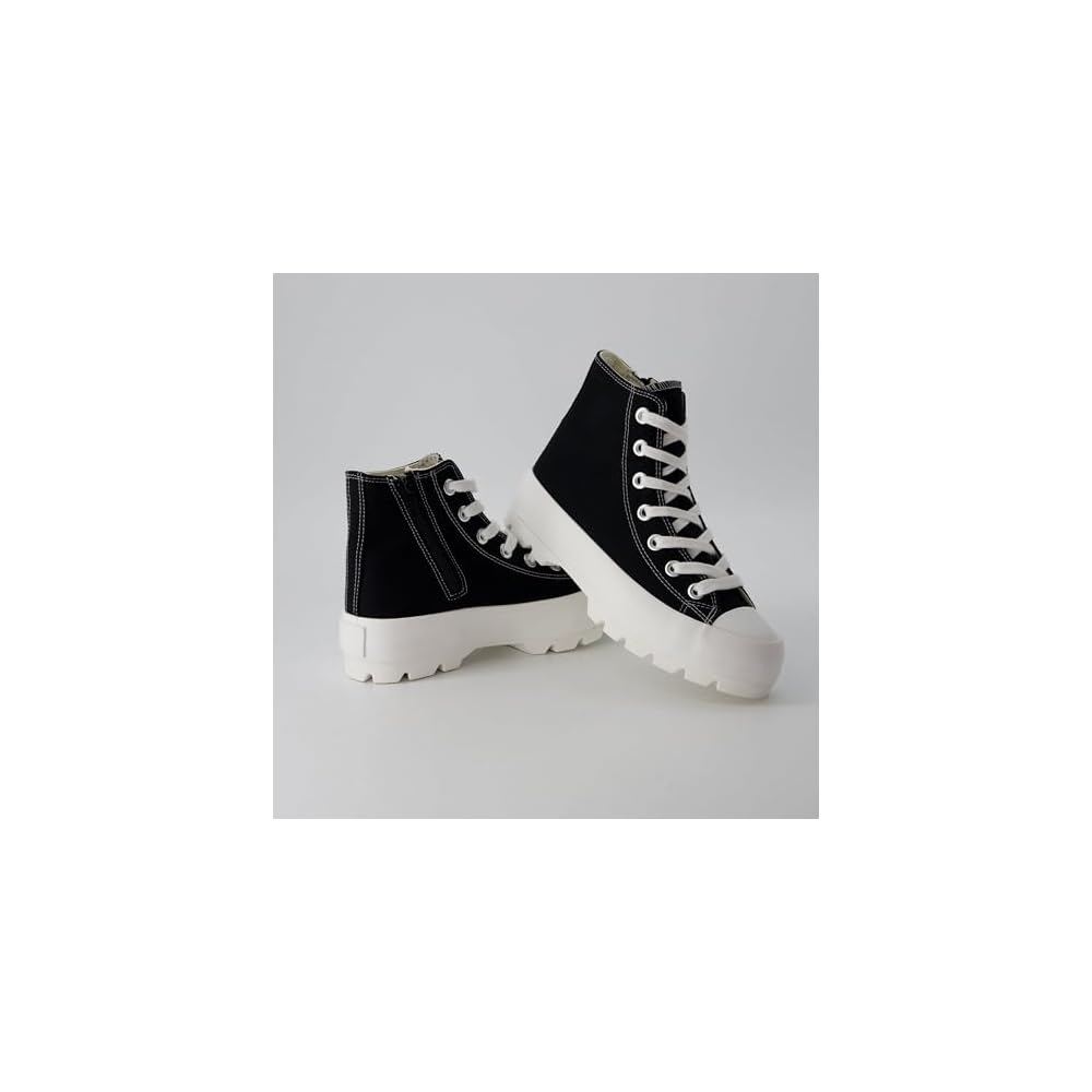 Black/White Zip