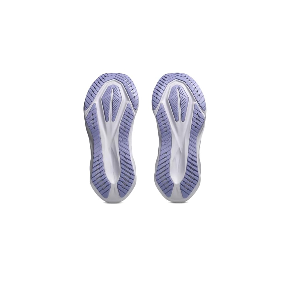 White/Lilac Hint