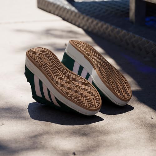 Collegiate Green/Wonder Quartz/Linen Green