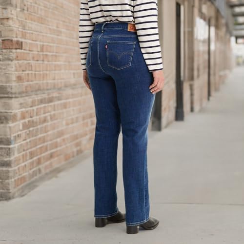 Levi's Women's Classic Straight Jeans, Lapis Dark Horse, 29 (US 8) L