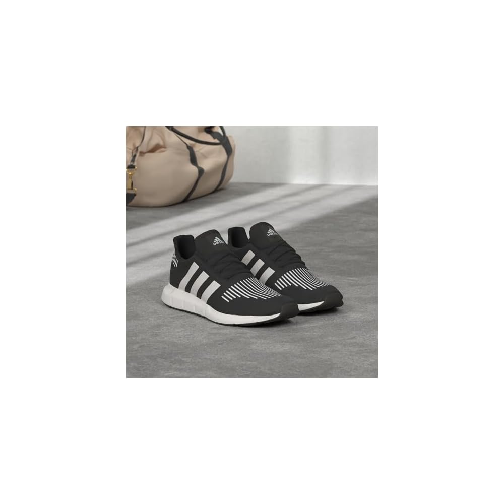 Core Black/White/White