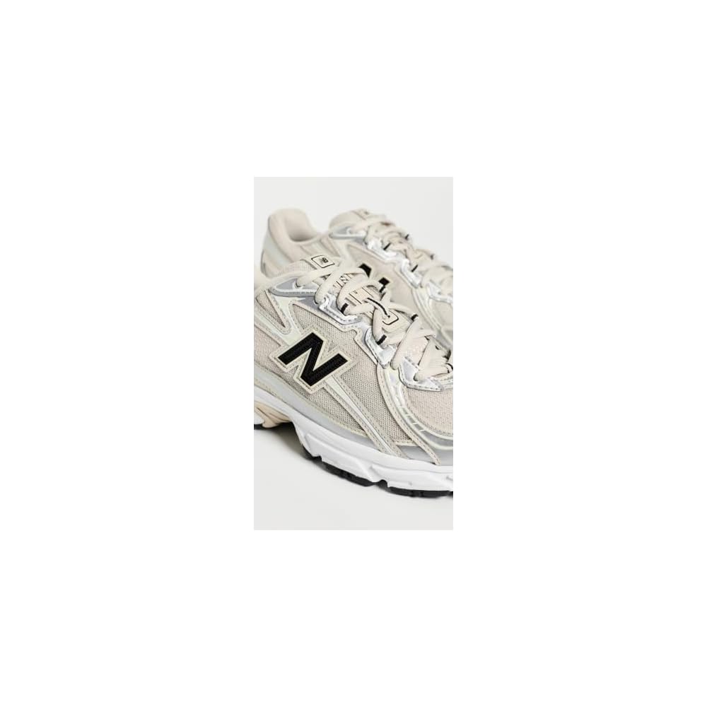 Timberwolf/Black