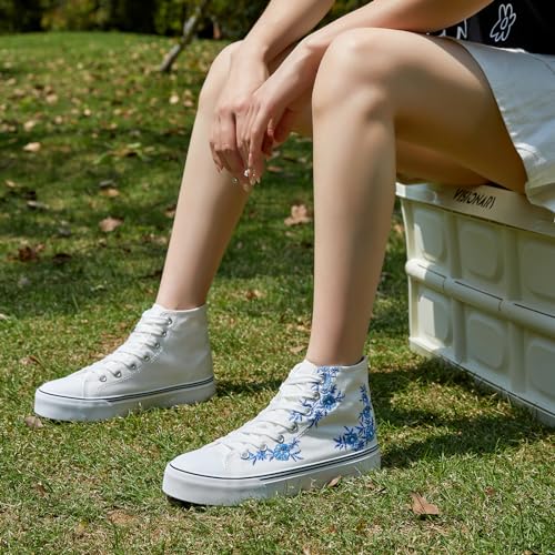 Blue&white Embroidery