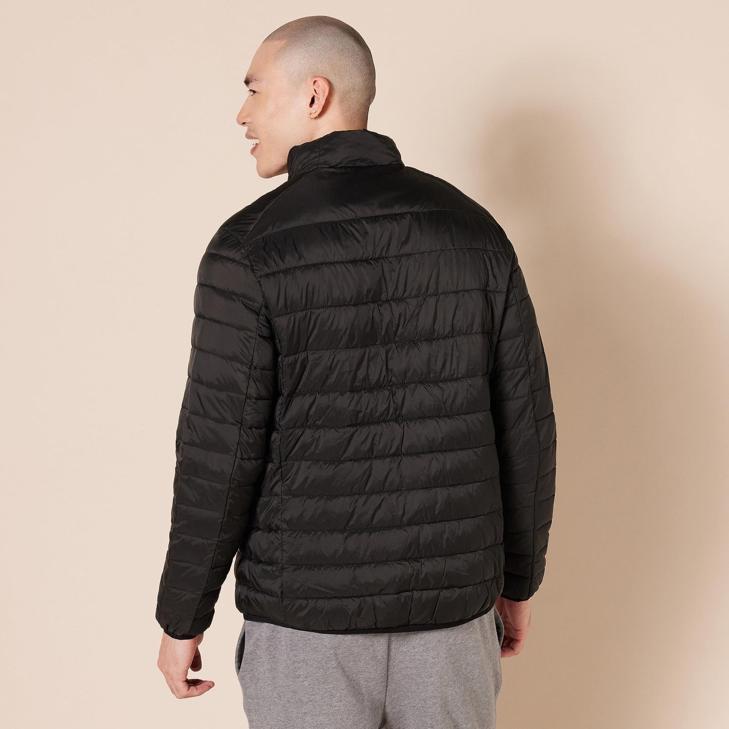Amazon Essentials Men's Packable Lightweight Water-Resistant Puffer Jacket (Available in Big & Tall), Black, 6X-Large Big Tall