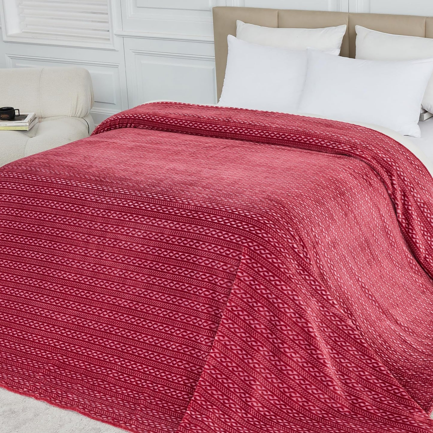 Serenhom Extra Large Soft Cozy 120x120 Inches Seamless Oversized King Fleece Blanket - Huge 3D Jacquard Decorative 10'x10' California King Blanket for Bed, Sofa, Couch, Travel, Red Chain