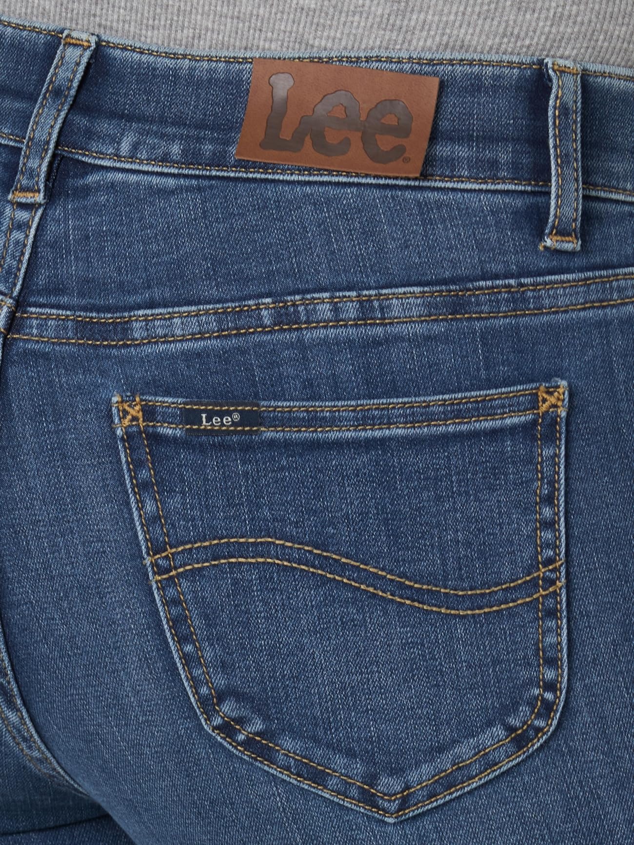 Lee Women's Ultra Lux Comfort with Flex Motion Straight Leg Jean Seattle 8 Long