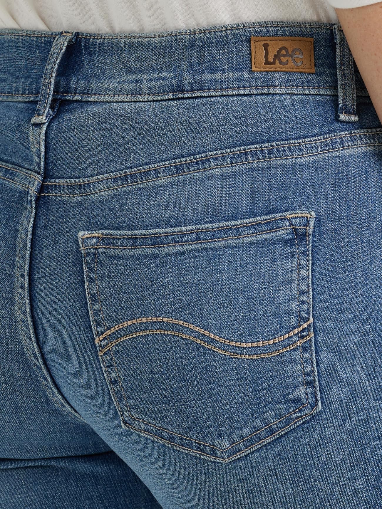 Lee Women's Ultra Lux Comfort with Flex Motion Bootcut Jean Majestic 8 Long