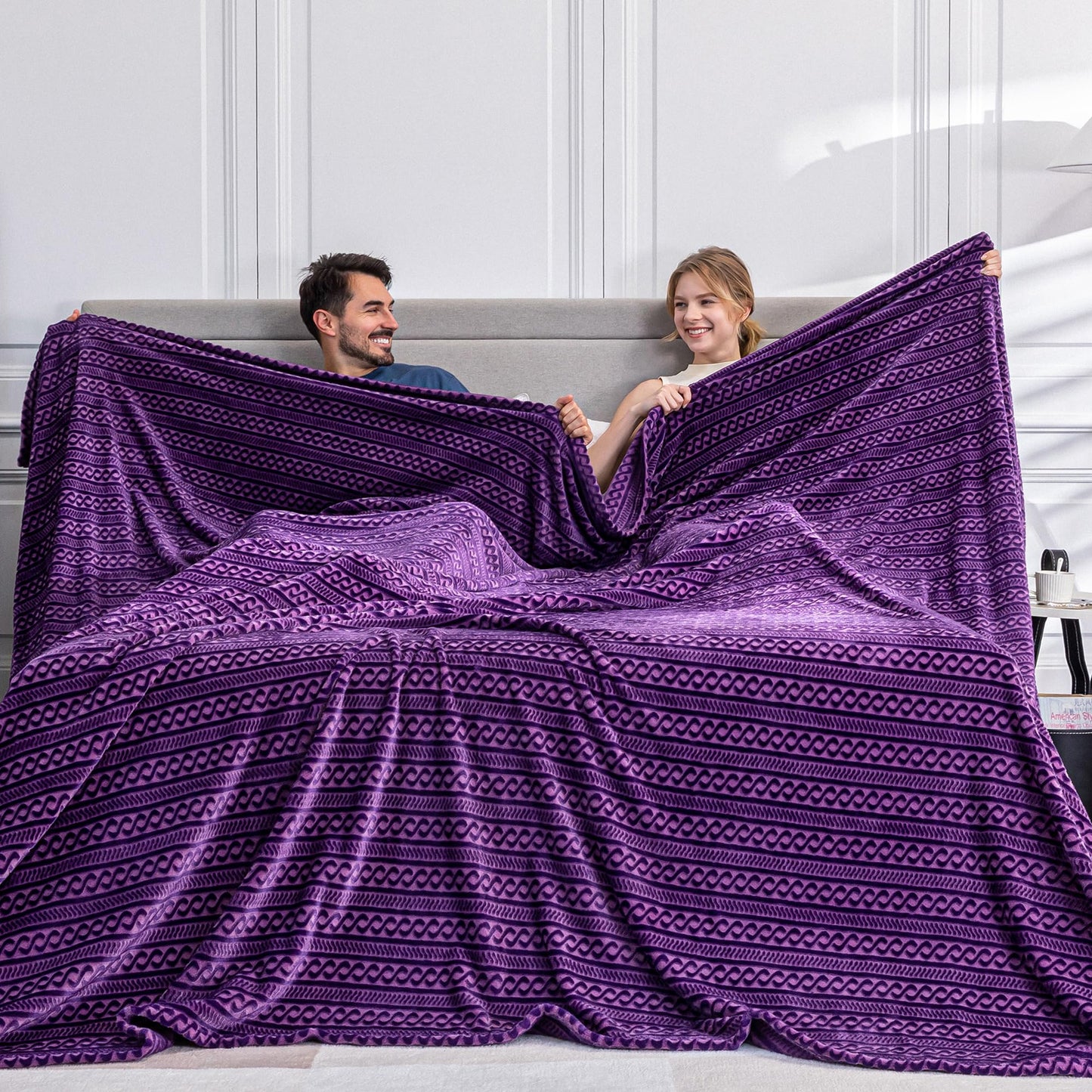 Serenhom Soft Cozy 120x120 Inches Seamless Oversized King Fleece Blanket, 3D Jacquard Decorative Giant 10'x10' California King Blanket Extra Large for Bed, Sofa, Couch, Travel, Travel, Pueple Chain