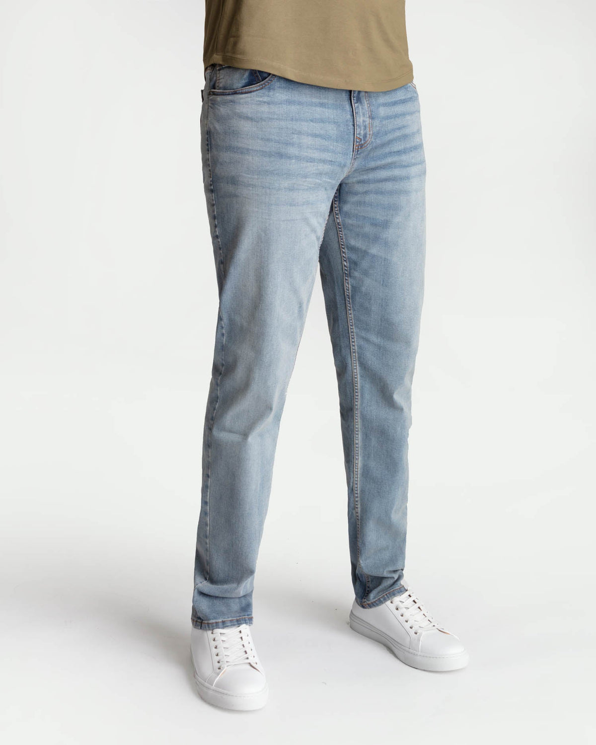 The Perfect Jean Athletic Fit - Sky - Light Blue