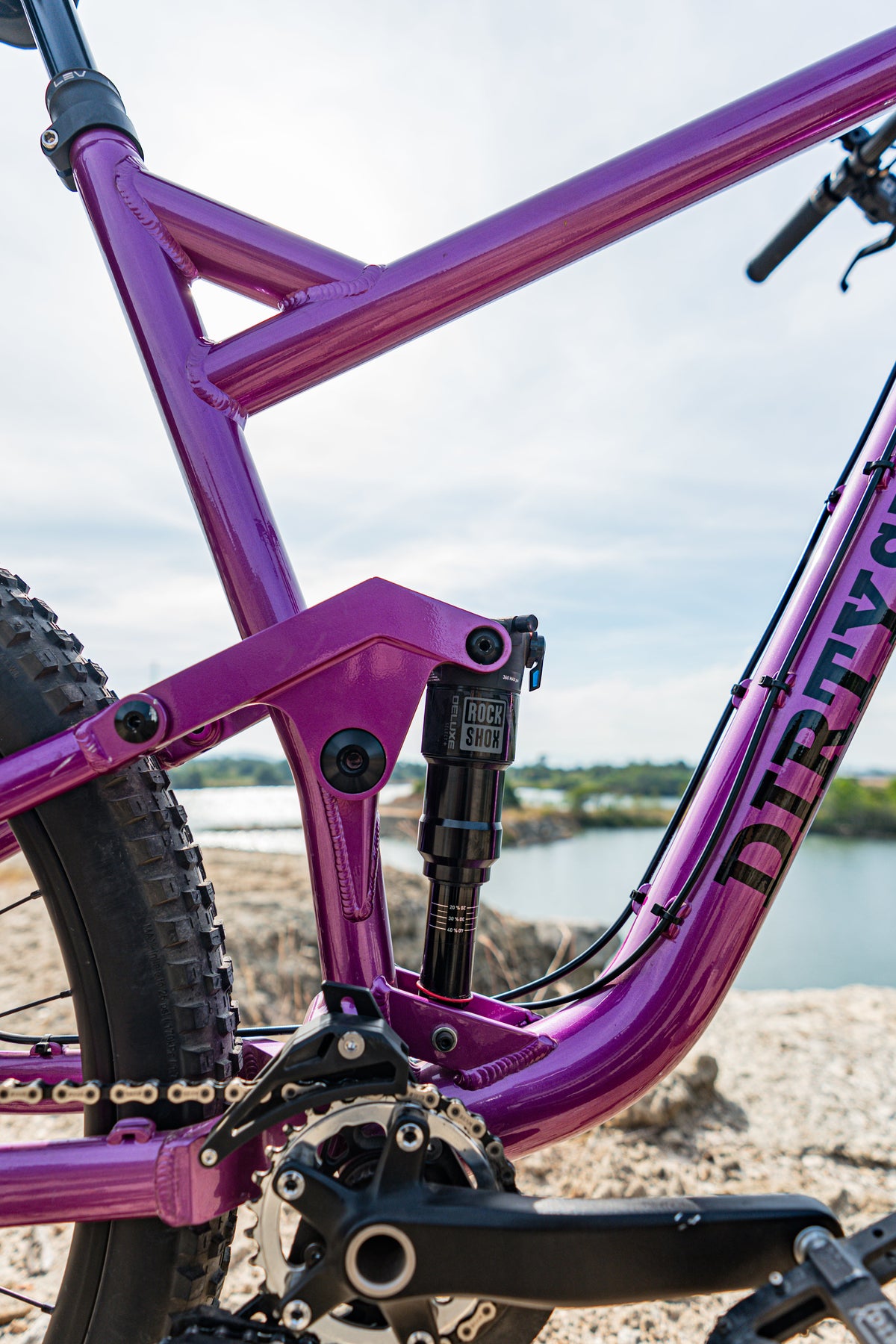 DirtySixer  MonsterEnduro - Pre-Order