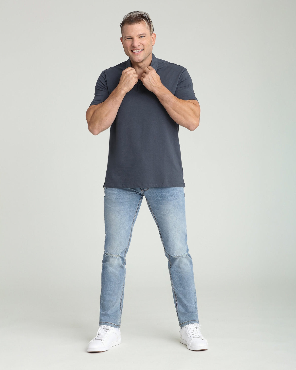 The Perfect Jean Athletic Fit - Ice - Light Tint (Ripped)